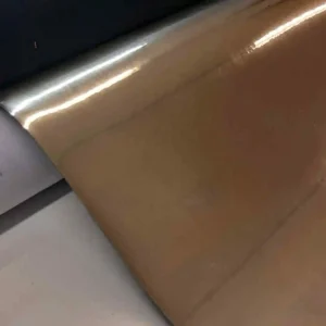 Tükrös műbőr arany