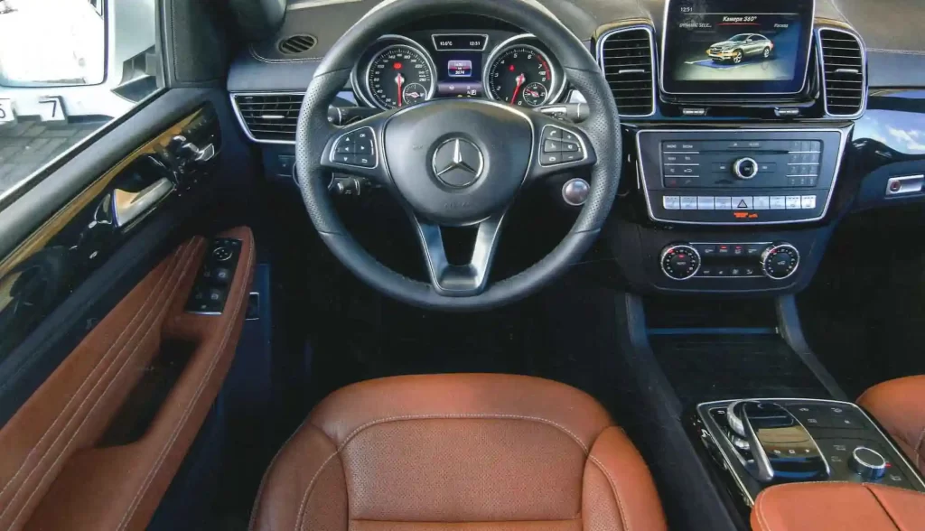 Mercedes műbőr, autőbelső